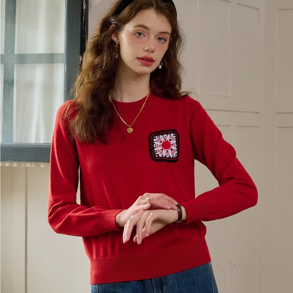 Crew Neck Sweater with Floral Patch